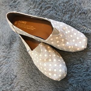 TOMS grey polka dot flats loafers shoes sneaker